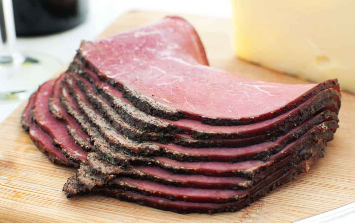 Sliced pastrami deposit